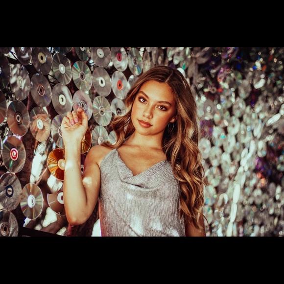 Fun silvery jump suit - Picture 3 of 4